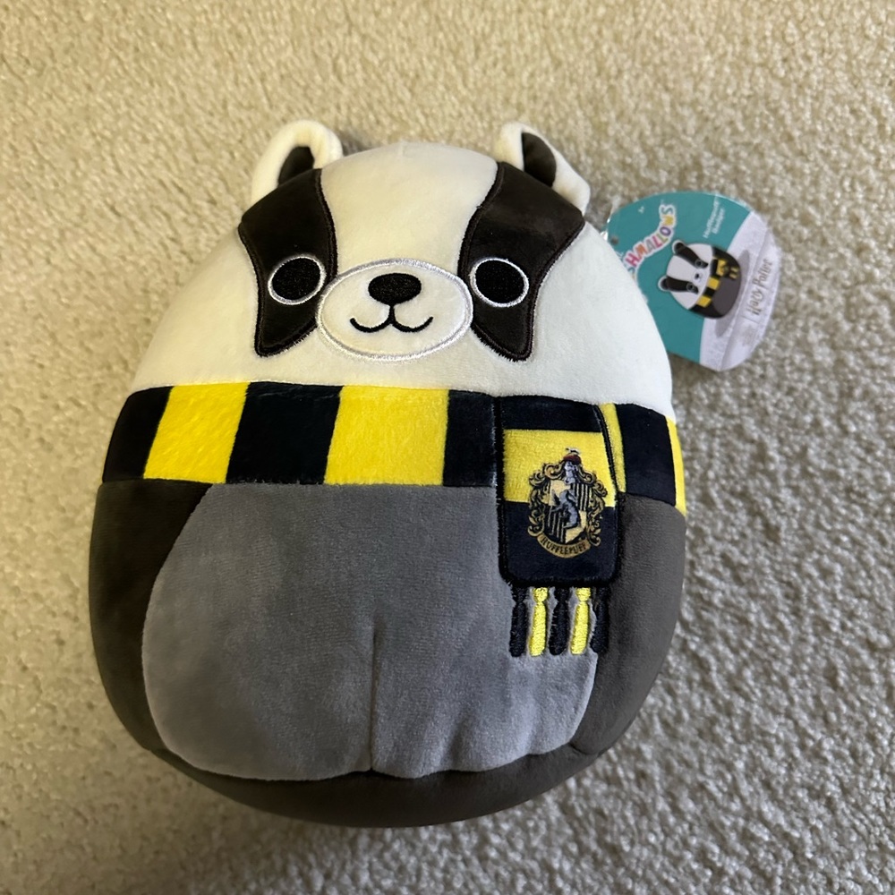 Huflepuff Squishmallow! Great gift for any Harry Potter fan!